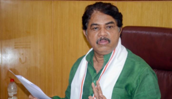 190 tonnes of urea meant for farmers seized from black market sale in Bengaluru; BJP slams K'taka govt