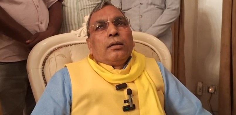 SSP chief slapped repeatedly by party worker at event, former blames UP Minister OP Rajbhar