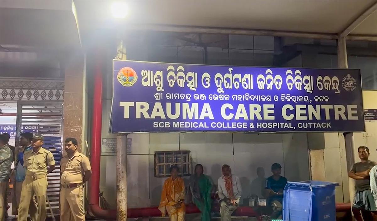 Odisha hospital fire: Kin of victims accuse staff of negligence; father searches for missing son