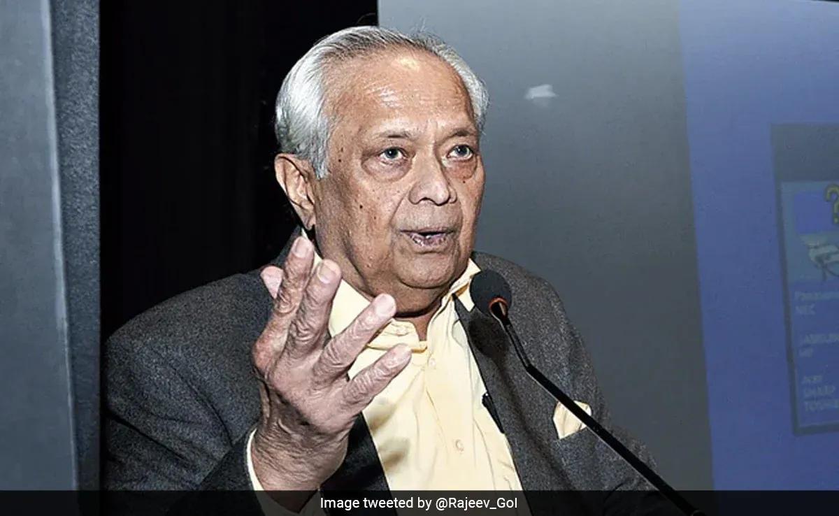 Renowned physicist Bikash Sinha dies at 78