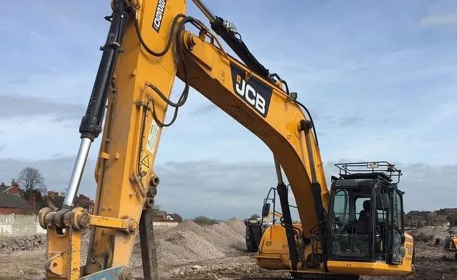 Migrant workers from Chattisgarh crushed to death under JCB in K'taka