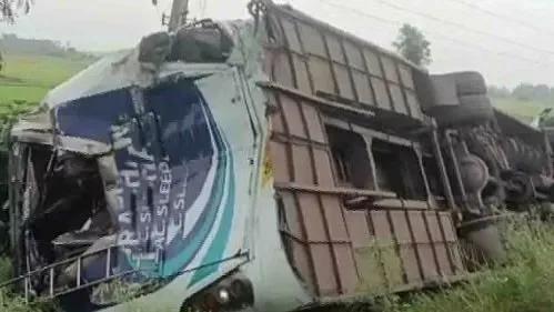 Truck smashes bus in Balasore, Odisha, injuring 8