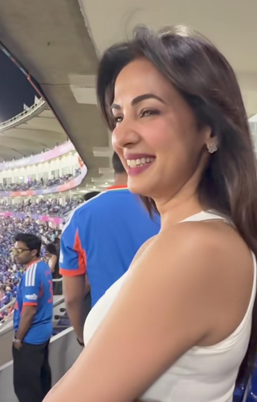 Sonal Chauhan thrilled as fans sing ‘Zara Sa’ from 'Jannat' live for her at T20 World Cup