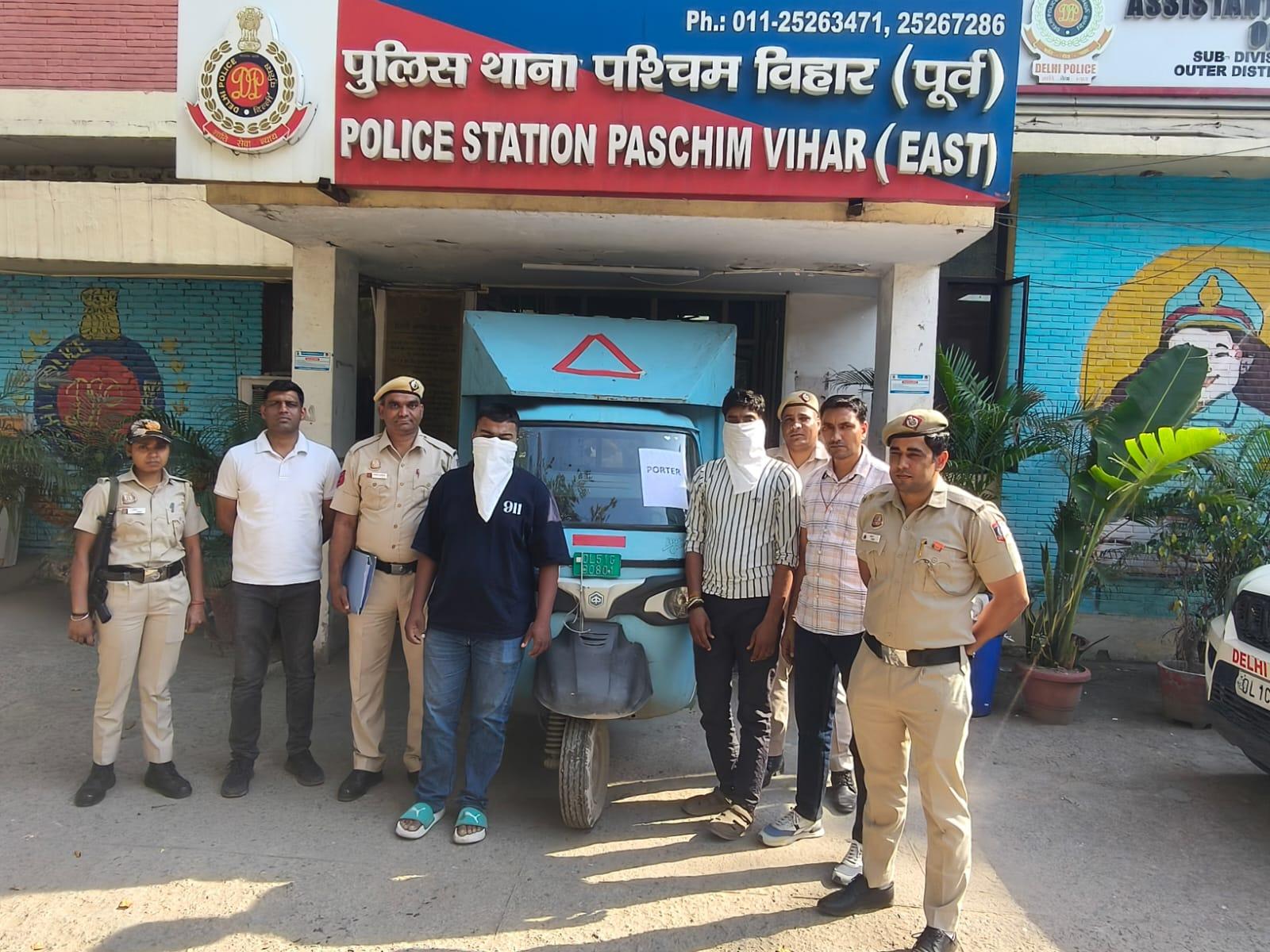 Delhi Police bust online illicit liquor delivery racket, two arrested