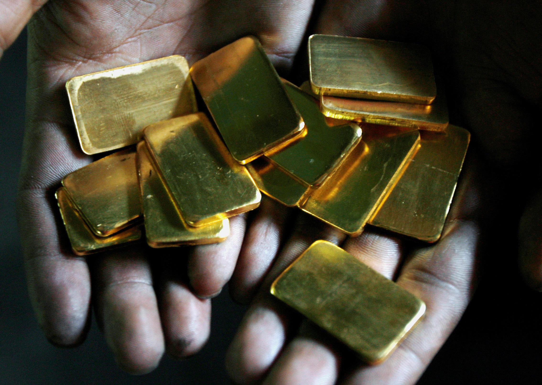 Woman Arrested at IGI Airport for Smuggling Gold