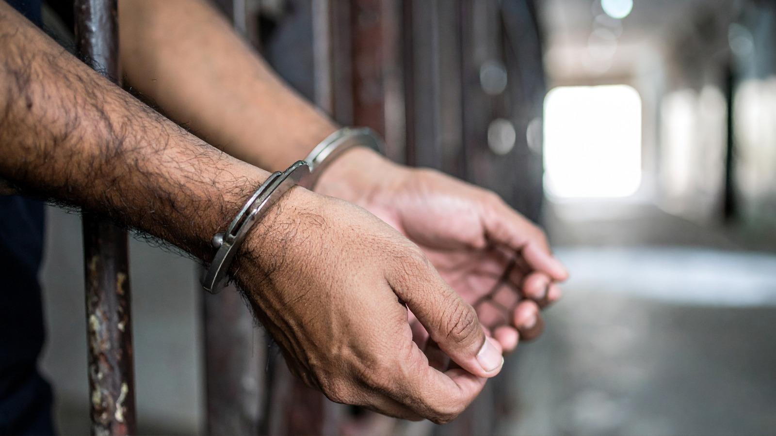 Chhattisgarh: Two undertrial prisoners escape police custody while being produced in Raipur court
