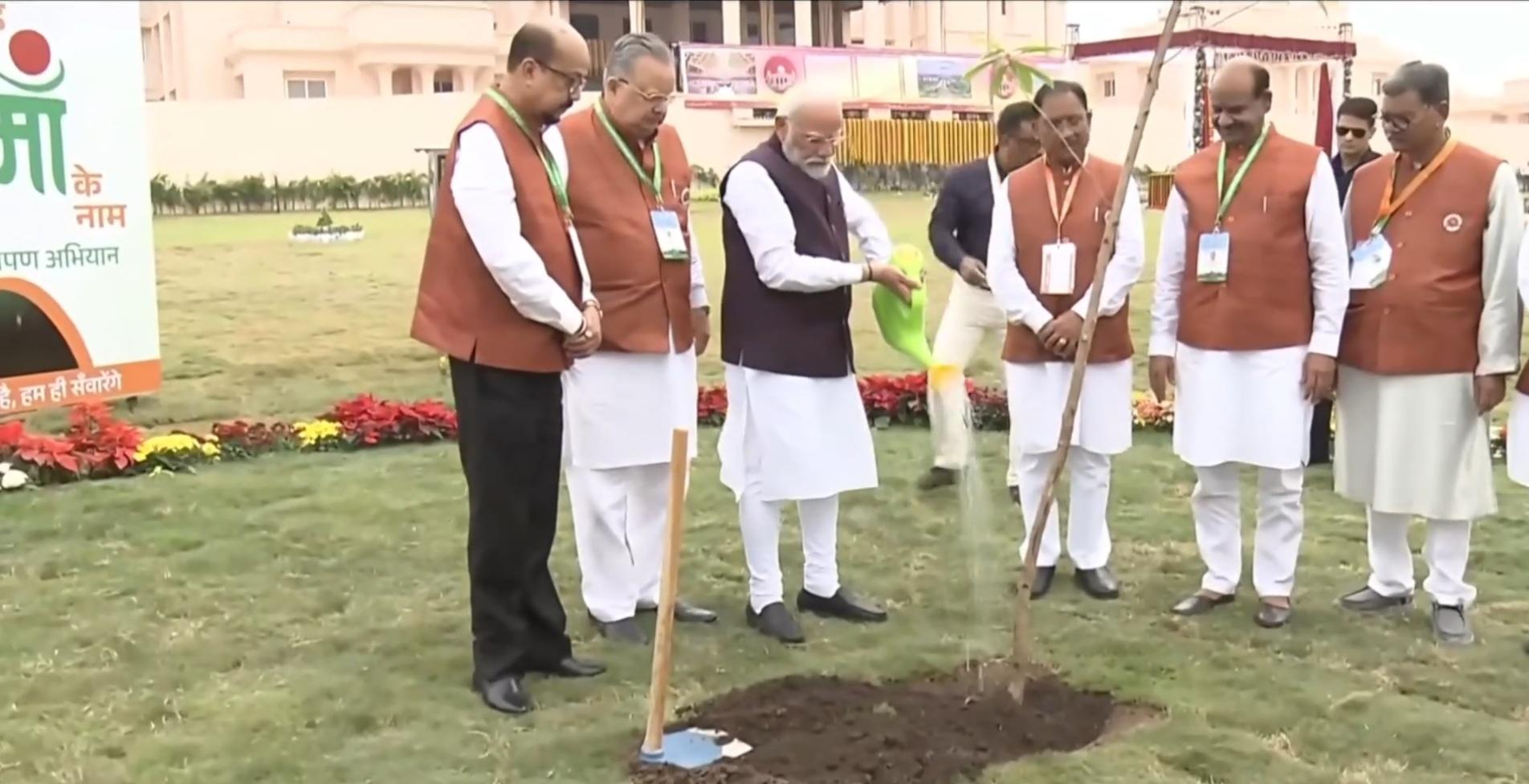PM Modi inaugurates Chhattisgarh's new Vidhan Sabha, unveils Atal Bihari Vajpayee statue's on silver jubilee
