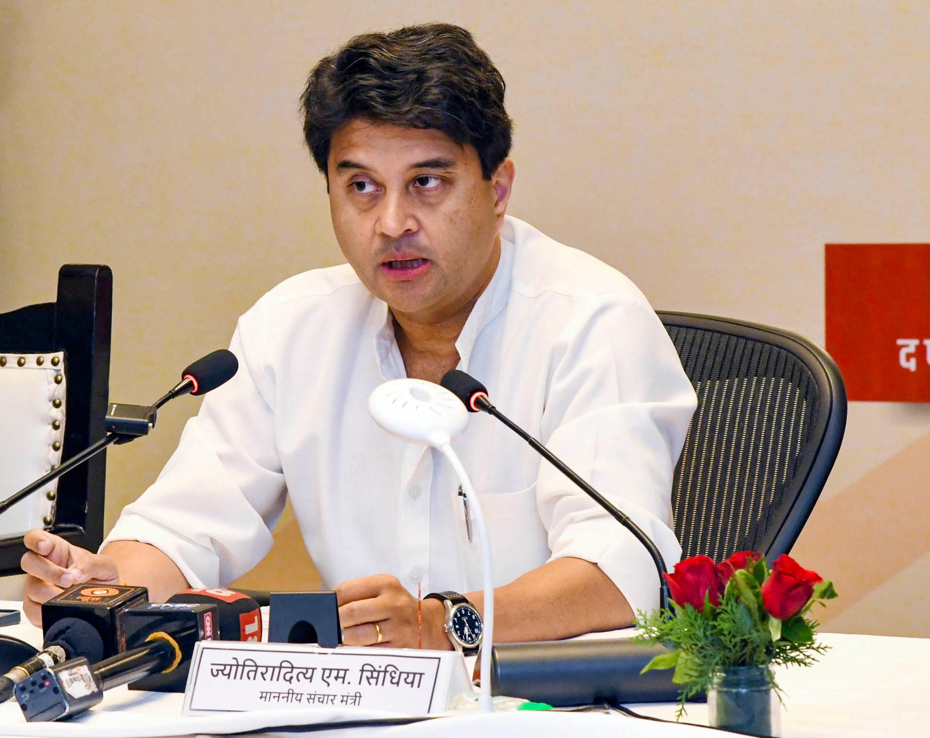 Scindia urges Guna residents to skip use of petrol, diesel vehicles during his two-day visit