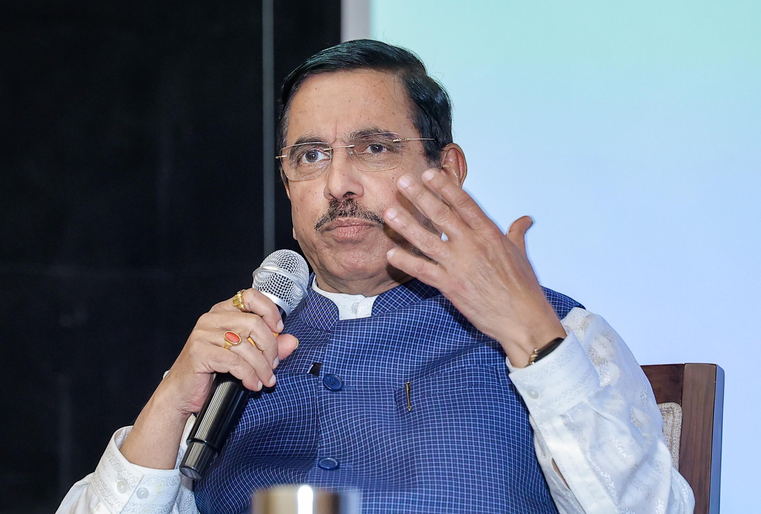 Congress creating unnecessary panic in K’taka’: Union Minister on fertiliser shortage