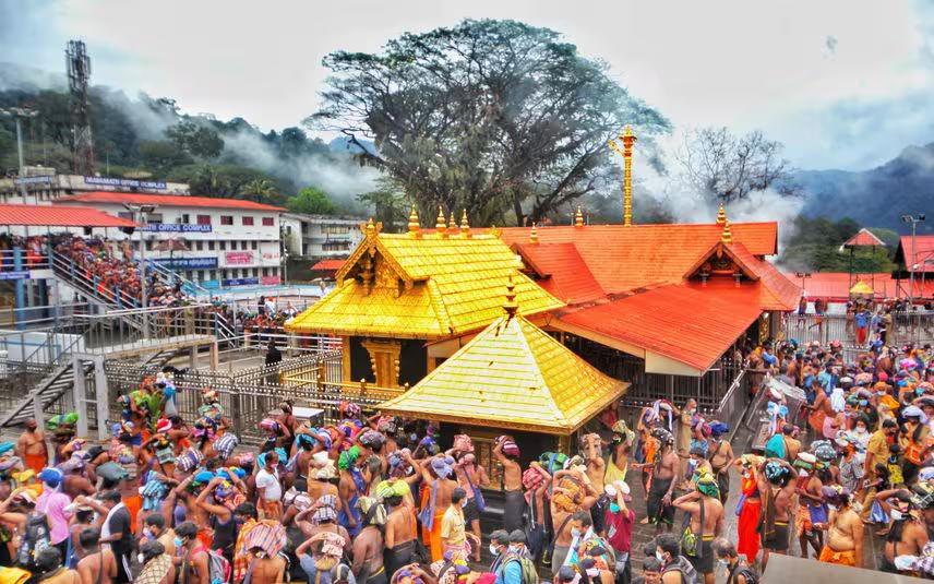 Devotees throng Sabarimala temple on Makaravilakku