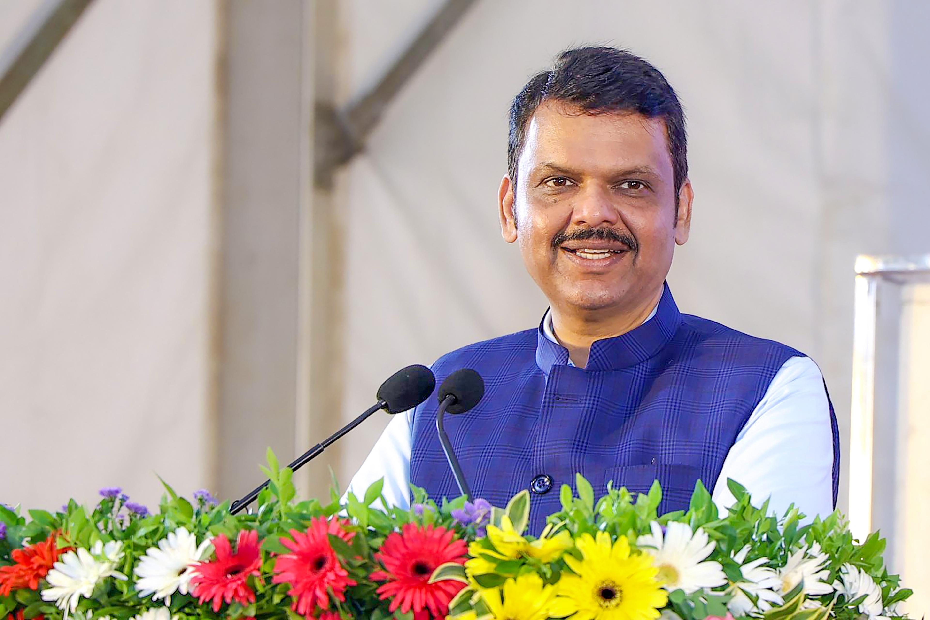 CM Fadnavis meets Union Ministers leaders in Delhi to seek Central aid for Maha's development projects