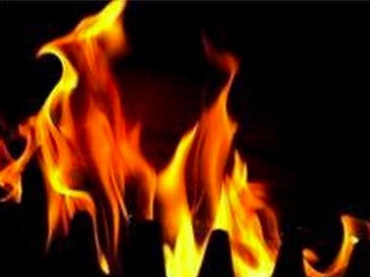 Fire Breaks Out at Madina and Abbas