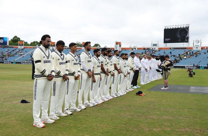 1st Test: Players wear black armbands to pay tribute to late Dilip Doshi