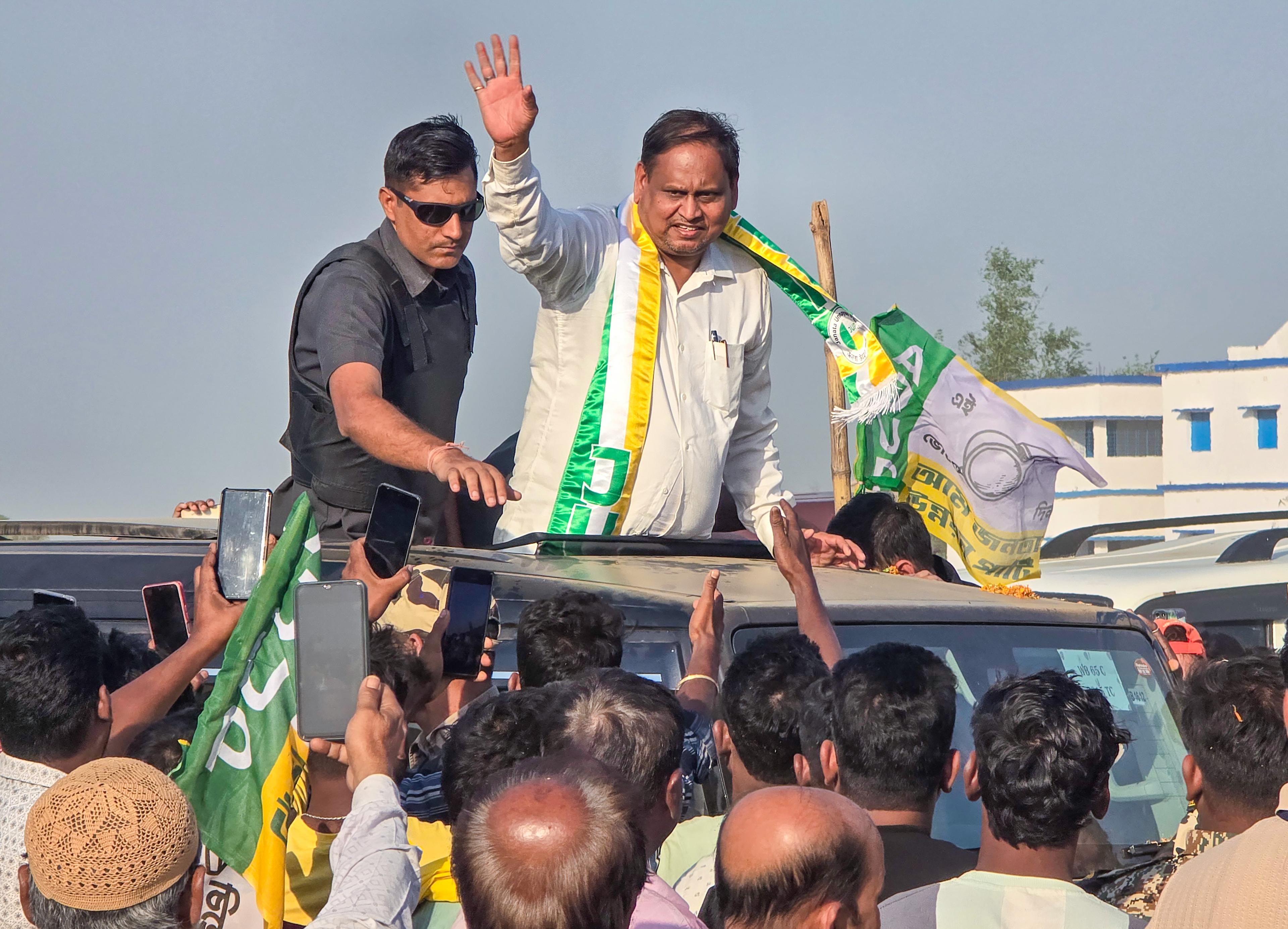 Bengal polls: Humayun Kabir moves Calcutta HC over Trinamool video