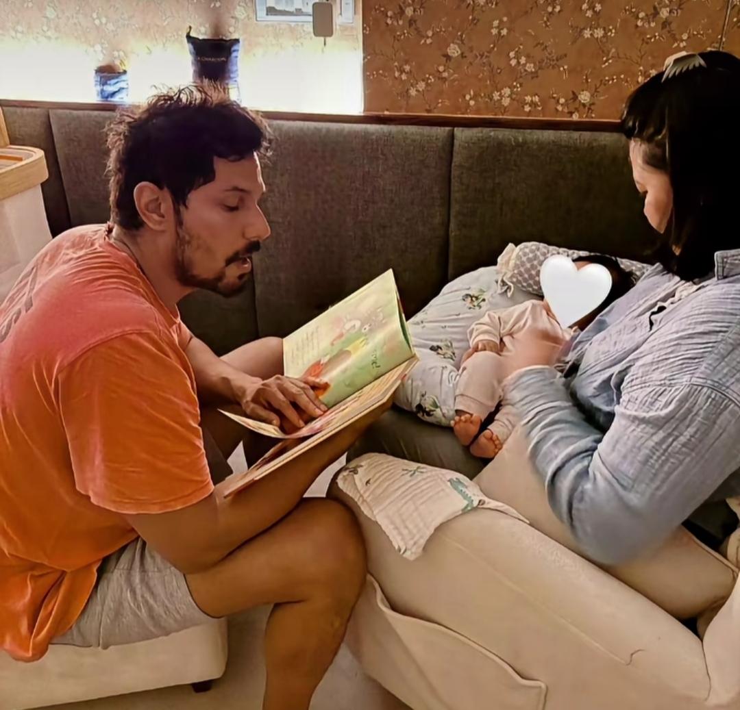Randeep Hooda turns storyteller for baby girl, shares heartwarming book-reading session